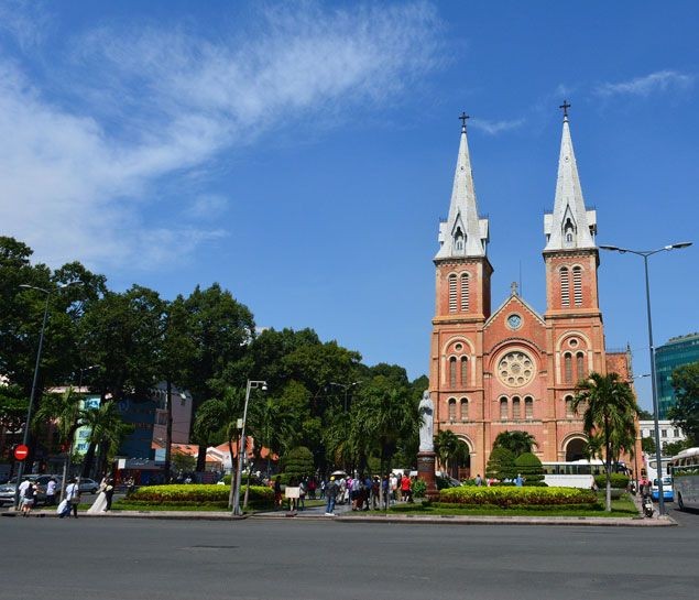 Khám Phá Sài Gòn Nhộn Nhịp và Đảo Ngọc Phú Quốc