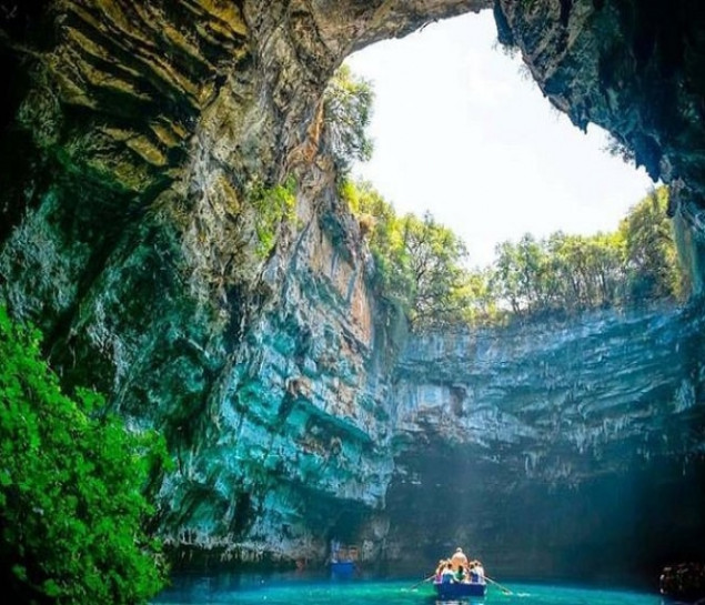 QUẢNG BÌNH - VŨNG CHÙA ĐẢO YẾN – BÃI ĐÁ NHẢY  - HANG TÁM CÔ - ĐỘNG PHONG NHA